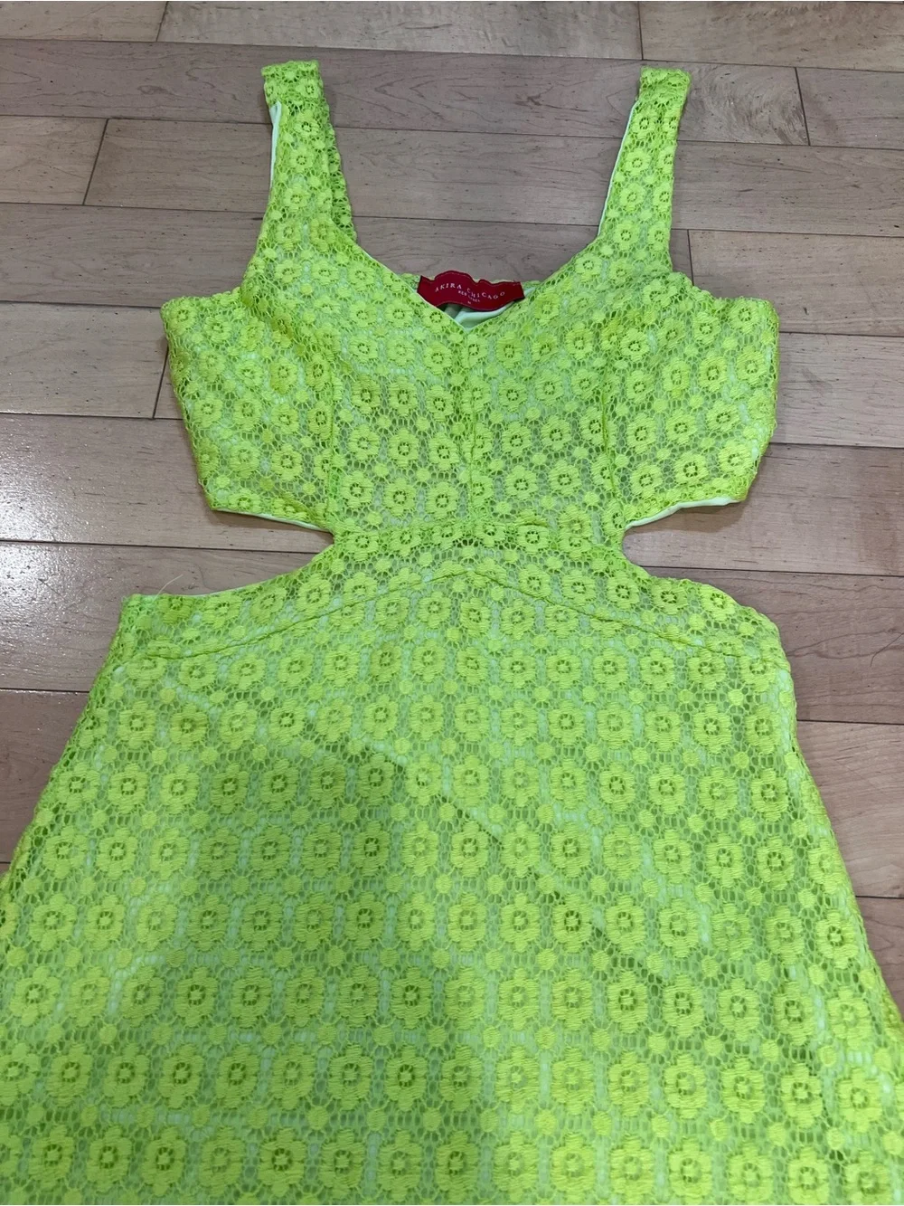 Akira Chicago Red Label Women's Medium Neon Lime Green Floral Lace Cutout Sheath - Picture 10 of 13